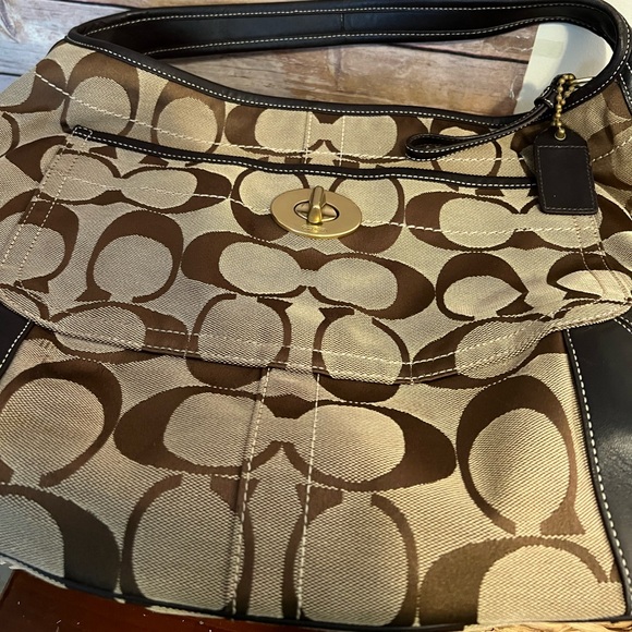 Vintage Coach Hobo Bag - Picture 3 of 9